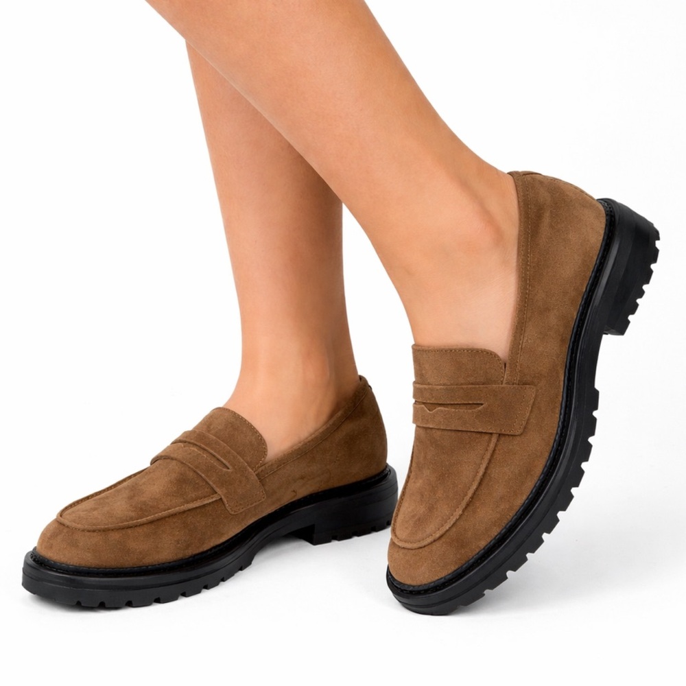 [Kenneth Cole] Tan Suede Slip-On Loafers